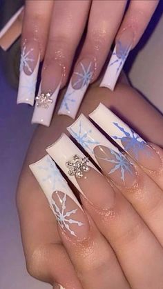 Cute Christmas Nails Acrylic Long, Nails Inspiration Winter Square, White Christmas Nails Acrylic Long, Winter Nails Long Square, Xmas Nails Acrylic Long, Long Winter Acrylic Nails, Winter Long Acrylic Nails, White Xmas Nails Acrylic, Winter Freestyle Nails