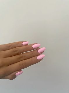 Pink summer nails almond Almond Nail One Color, Medium Almond Nails Solid Color, Solid Almond Nail Colors, Light Pink Nails Oval Shape, Summer Pink Nails Almond, Cute Vacation Nails Simple, Summer Nail Colors Almond Shape, Simple Almond Nails Summer Solid Color, Almond Nails Plain Colors