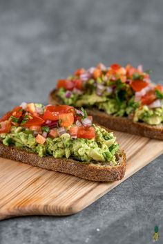 How to Make Avocado Toast {easy + vegan} Recipes Chili, Pasta Bread, Healthy Toast, Sandwich Lunch, Bread Sandwich, Avocado Toast Recipe, Healthy Food Inspiration, Food Breakfast