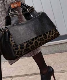 Fashion Genuine Leather Big Tote Handbags Leopard Pattern Soft Cowhide Travel Tote Ladies Long Strap Shoulder Weekend Bags – LeatherWorldz Leopard Print Handbags, Leopard Print Bag, Leopard Tote, Leather Tote Bag Women, Genuine Leather Totes, Leather Handbags Women, Handbag Patterns, Wedding Bag, Effortless Elegance