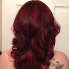 Garnet Red Hair Color, Mid Length Red Hair With Layers, Dark Red Hair Layers, Wavy Dark Red Hair, Red Hair Ideas For Short Hair, Dark Red Hair With Layers, No Bleach Red Hair, Garnet Red Hair, Blood Red Hair Color