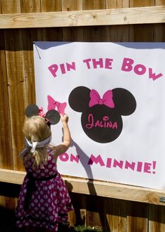 Minnie Mouse Birthday Pin the Bow on Minnie Pin The Bow On Minnie, Cupcakes Minnie Mouse, Twodles Birthday, Minnie Mouse First Birthday, Minnie Mouse 1st Birthday, Minnie Birthday Party, Minnie Mouse Theme, Second Birthday Ideas, Birthday Pins