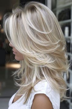 Fall Hairdos, White And Blonde Hair, Autumn Hairstyles, Narcissa Malfoy, Hairstyles For 2023, Bright Blonde Hair, Haircuts For Medium Length Hair, Medium Length Hairstyles