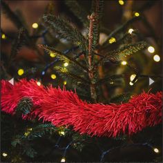 Recycled Paper Tinsel Garland | Red x 2Mtr - Thedanes.co.uk - Creative & Sustainable Living The Scandinavian Way Victorian Easter, Christmas Dress Up, Red X, Basket Crafts, Tinsel Garland, Honeycomb Paper, Cake Accessories, Edible Gifts, Crafts Workshop