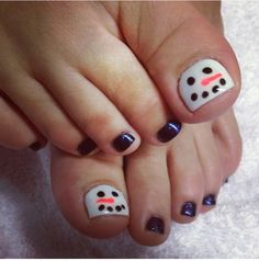 Winter Toe Nail Designs, Christmas Toe Nails Winter, December Toe Nails, Winter Toenails, Holiday Toe Nails Christmas, Xmas Toe Nail Designs, Christmas Toenails Pedicures, Holiday Pedicure Ideas Toenails