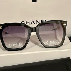 Jjjjj Black And Gold Sunglasses, Chanel 90s, Victoria Beckham Sunglasses, 90s Sunglasses, Crystal Sunglasses, Y2k Sunglasses, Chanel Pearls, Black Cat Eyes, Blue Sunglasses