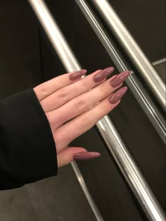 Mauve Almond Nails, Plain Color Nail Ideas, Plain Nail Colors, Plain Nails Colors, Nude Nails Inspo, Dark Nude Nails, Nails Plain, Milky Nails, Wow Nails