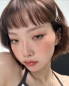 Asian Bleached Eyebrows, Nursing Makeup, Makeup Inspo Korean, Soft Eyebrows, Makeup Clean, Asian Eye Makeup