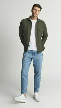 Men’s Normcore, Mens Daily Outfit Men Styles, Men’s Photo Shoot Outfits, Conservative Mens Fashion, Mens Outfit Ideas Casual, Casual Male Winter Outfits, Mens Fall Outfits College, Black Shirt Layered Outfit Men, Mens Style 30's