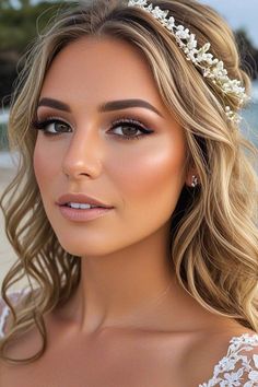 Soft Glam Makeup For Bride, Beach Bride Makeup Blue Eyes, Makeup Ideas Natural Wedding Guest, Stunning Bridal Makeup, Afternoon Wedding Makeup, Rust Wedding Makeup, Radiant Makeup Look, Natural Soft Glam Wedding Makeup, Natural Makeup For Bride Wedding Day