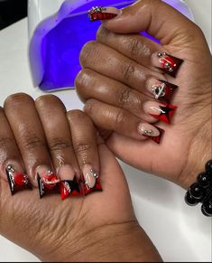 Nails Acrylic Red Short, Red Nails Short Square Design, Red Birthday Nails Acrylic Short, Birthday Nails Red And Black, Red And Black Duck Nails, Black And Red Short Nails, New Year Acrylic Nails, Short Black And Red Nails, Red N Black Nails