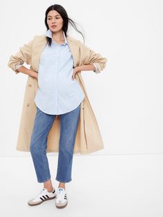 Maternity Inset Panel Cheeky Straight Jeans | Gap Best Maternity Jeans 2022, Under Belly Maternity Jeans, Pregnancy Fashion Summer, Maternity Style Fall, Fall Pregnancy Outfits, Classy Maternity Outfits, Maternity Jeans Outfit, Fall Maternity Style, Pregnant Clothing