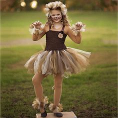 Lion King Cartoon, Costumes Faciles, Lion Dress, King Cartoon, Tutu Dress Costumes, Animal Cosplay, Tiger Costume, King Costume