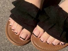 Pedicure Ideas Black Toenails, Black Acrylic Pedicure, Black Tip Pedicure, Baddie Pedicure, Goth Toe Nails, Black Nails Toes, Black French Tip Nails Toes, Black French Toes, Black Nails And Toes