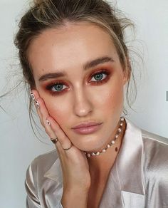 Eyeshadow Looks For Green Eyes, Looks For Green Eyes, Saving Face, Eyeshadow For Green Eyes, Wait For, Girl With Green Eyes, Faux Freckles, Hoola Bronzer, Sheer Lipstick