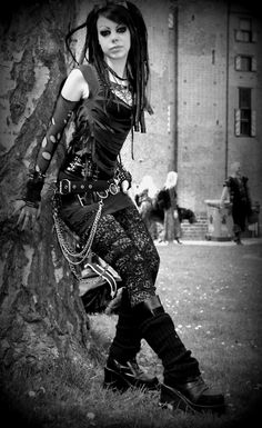 Unique Goth Punk Outfit Goth Punk Outfits, Punk Outfit, Hottest Hairstyles, Punk Girls, Arte Punk, Gothic Clothes, Goth Beauty, Punk Girl, Gothic Clothing