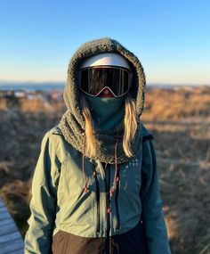 Over Helmet Ski Hood, Snowboarding Balaclava, Snowboarding Fits, Snowboard Outfits, Snowboard Aesthetic, Ski Hood, Snowboard Outfit