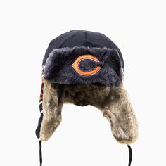 new-era-cincinnati-reds-mlb-trapper-knit-cuff-beanie-hat-10593419 Divine Women, Silly Clothes, Funky Hats, Kei Fashion, Kids Belt, Orange Style, Winter Hats For Men, Mens Beanie, Man Hat