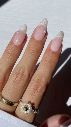 New Years Nail Inspiration, Korean Chrome Nails, Bridal Nails Ideas, Nye Nails Almond Shape, New Years Nails Almond Shape, December Gel Nails, Wedding Nails Coffin, Nails With Pearls On Them, Gen Nails