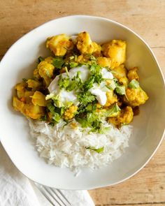 Main Meals - Vegan Recipes - Page 4 of 12 - Madeleine Olivia Cauliflower And Potato Curry, Madeleine Olivia, Garam Masala Potatoes, Cauliflower And Potato, Cauliflower Potatoes, Roasted Vegetables Oven, Vegan Cauliflower, Vegan Mac And Cheese, Potato Curry