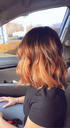 Brunette Ginger Balayage Short Hair, Short Hair Copper Balayage, Ginger Balayage Short Hair, Copper Balayage Short Hair, Balayage Brunette Short, Short Copper Hair, Hair Color Inspiration, Diy Hair Dye, Red Ombre Hair