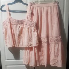 Beautiful Boho 2pc Set Cropped Top Maxi Skirt Small Flaw Due To Tags Last Pic Bin16 Pink Bohemian Skirt, Maxi Skirt Crop Top, Pink Bohemian, Crochet Maxi Skirt, Bohemian Skirt, Crochet Maxi, Embroidered Skirt, Skirt Sets, Cropped Top