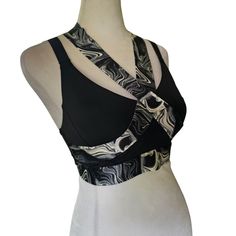 Nwt Adore Me Sports Bra Bandage Style Size M Sexy Bandage. Fully Adjustable Love This One! Features: Bandage Style Strappy Size: Womens M Condition: New With Tags Adore Me, Black Gray, Love This, Sports Bra, Black And Grey, Womens Tops, Bra, Tags, Sports