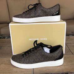 Authentic! Women’s Michael Kors Catelyn Lace Up Mini Mk Logo Pvc Sneaker New In Box! Size 8 Neutral Sneaker That Is A Closet Staple For Any Mk Lover! Gold Sneakers, Leather High Tops, Wedge Sneakers