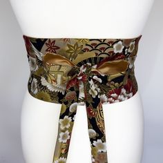 Obi belts can not be guaranteed to arrive on time for Christmas  Elevate your style with this exquisite Obi Style Belt, featuring a luxurious Japanese Red Crowned Crane & Gold Floral Kimono Pattern and lined with opulent Duchess Satin. This unique accessory seamlessly blends traditional Japanese aesthetics with contemporary fashion, making it a standout addition to any wardrobe. Features: * Design: Beautifully adorned with a traditional Japanese red crowned crane and gold floral pattern, this be Obi Pattern Belts, Kimono Accessories Traditional, Obi Belt Batik, Necktie Projects, Obi Style, Japanese Kimono Obi Belt, Kimono Belt, Belt Kimono, Crowned Crane