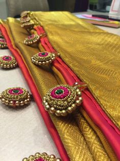 Wedding Dress Beading, Blouse Hangings, Latest Designer Saree, Saree Kuchu New Designs, Kuchu Designs, Dress Beading, Saree Tassels Designs, Saree Kuchu Designs, Latest Blouse Designs Pattern