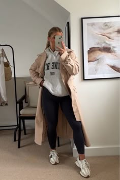 Women’s Trainers Outfit, White Trainers Outfit Winter, Woman New Balance Outfit, Nb 327 Women Outfit Summer, Smart Casual Trainers Outfit Women, Outfit Ideas With Trainers, Trench Coat And Trainers Outfit, Mum Vibes Outfit