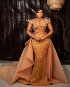 Aso Ebi Dresses, Gold Lace Dresses, African Party Dresses, Classy Gowns, Reception Gown, Lace Gown Styles, African Wedding Dress