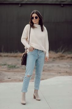 Amazon Sweaters for Fall affordable fashion date night look ankle boots agolde jeans fall bag fall fashion