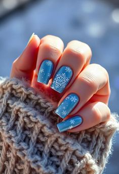 Snowy French Manicure, Snowflake Christmas Nails Acrylic, Blue Snow Flakes Nails, Blue French Nails With Snowflakes, Winter Nails For January, Winter Nail Designs Blue And White, Matte Snowflake Nails, Blue Snowflake Nails Simple, White Nails With Snowflake Design