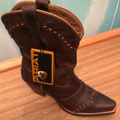 Brown Never Worn Cowboy Boots Ariat Boots, Ariat Shoes, Boots Booties, Cowboy Boots, Bootie Boots, Cowboy, Ankle Boots, Size 6, Women Shoes