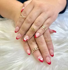 Christmas Nail Red French Tip, December Nails Red French Tip, Christmas Gel Nails Short French Tip, Christmas Nails French Tip Santa Hat, Red Nails With Santa Hat, Santa Hats Nails, Red Tips Christmas Nails, Christmas Nails With Santa Hat, Christmas Nail Ideas Holiday French Tips