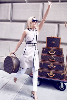 LV Lv Luggage, Louis Vuitton Travel, Chique Outfits, Chanel Fashion, Teen Vogue, Fashion Lookbook