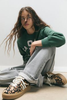 Leren sneaker met panterprint en dikke zool - PULL&BEAR Leopard Sneakers Outfit, Leopard Shoes Outfit, Leopard Sneakers, Leopard Shoes, Pull N Bear, Leather Trainers, Sneakers Outfit, Leather Sneakers, Leather Women