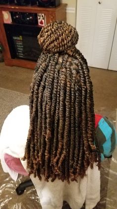 Spring Twist Braids, Spring Twist Hairstyles, Hair Colorful, Spring Twists, Natural Hair Twists, Hair Twist Styles