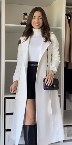 Outfit Formal Invierno Mujer, Female Ceo Outfits, Outfit Elegantes, Classy Outfits For Women, Classic Style Outfits, Winter Fashion Outfits Casual, Fashion Outfits Casual, Corporate Outfits, Old Money Outfits