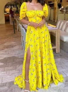 VALERIA DRESS - Yellow / XL Picnic Dress Outfits Summer, Elegant Clothes, Chique Outfits, Chic Type, Yellow Print, Hottest Fashion Trends, Yellow Fashion, Maxi Dress With Sleeves