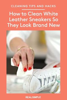 White Tennis Shoe Cleaning Hacks, How To Clean Leather Sneakers, How To Clean Adidas Shoes, Cleaning White Sneakers Diy, White Sneaker Cleaner Diy, How To Clean White Tennis Shoes By Hand, Clean White Leather Sneakers, How To Make Sneakers White Again, White Sneaker Cleaning