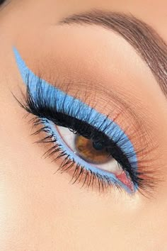 Eyeliner Cat, Make Up Designs, Cute Eye Makeup, Eye Makeup Pictures, Eye Makeup Designs, Colorful Eye Makeup