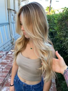 Long Layered Hair With Curtain Bangs And Face Framing, Haircut Ideas For Girls Teens, Long Blonde Hair With Long Curtain Bangs, Whispy Hairstyles Long Layered, Round Layers With Long Bangs, Long Think Haircut, Haircuts For Teen Girls Long, Hair Cut Inspo Teen Girl Long, Teen Haircuts Girls Long