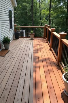 Before and after comparison of deck restoration showing dramatic transformation Quirky Diy, Deck Makeover, Deck Layout, Stylish Outdoor Furniture, Diy Deck, Deck Lighting