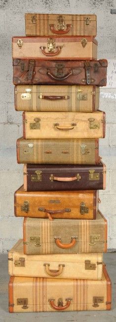 magpie vintage rentals - northeast pa  -  Tons of different vintage/shabby chic items for rent~ gorgeous!   suitcases Farmhouse Magazine, Magazine Ideas, Decoration Shabby, Country Sampler, Magnolia Market