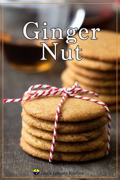 ginger snaps Ginger Nut Biscuits Recipes, Ginger Nut Cookies, Nutmeg Tiger Cookie, Gingersnaps Cookies, Sweet Bakes, Baked Sweets, Healthy Cheesecake, Ginger Powder