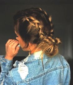 Physical Beauty, Effortless Hairstyles, Wild Hair, Back To School Hairstyles, Styling Inspiration, Penteado Cabelo Curto, Messy Hair, Braids For Long Hair