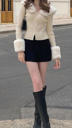 Rich Girl Outfits, How To Have Style, Gossip Girl Outfits, Unique Photos, College Fits, Photography Filters, Fits Inspo, Miniskirt Outfits, American Beauty