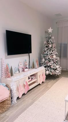 Cute Apartment Christmas Decor, Pink Christmas Apartment Decor, Christmas Room Decor Pink And White, Christmas Pink Room Decor, Room Christmas Decor Pink, Pink Christmas Living Room Decor, Christmas College Apartment, Christmas Decor Girly, Christmas Decor Ideas Pink And White